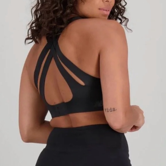 New Balance Other - New Balance Women's Fortiflow Sports Bra Size 34DD